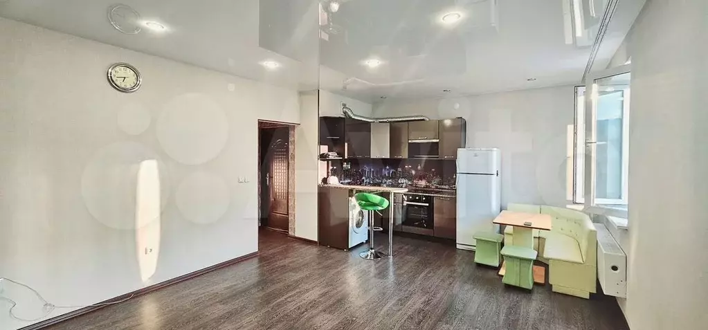 3-к. квартира, 70 м, 3/9 эт. - Фото 1