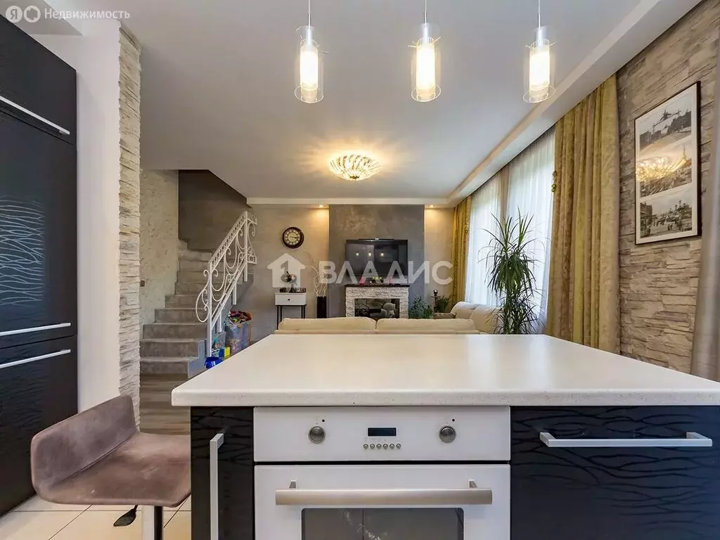 3-комнатная квартира: Калининград, Колхозная улица, 4Д (77 м) - Фото 2