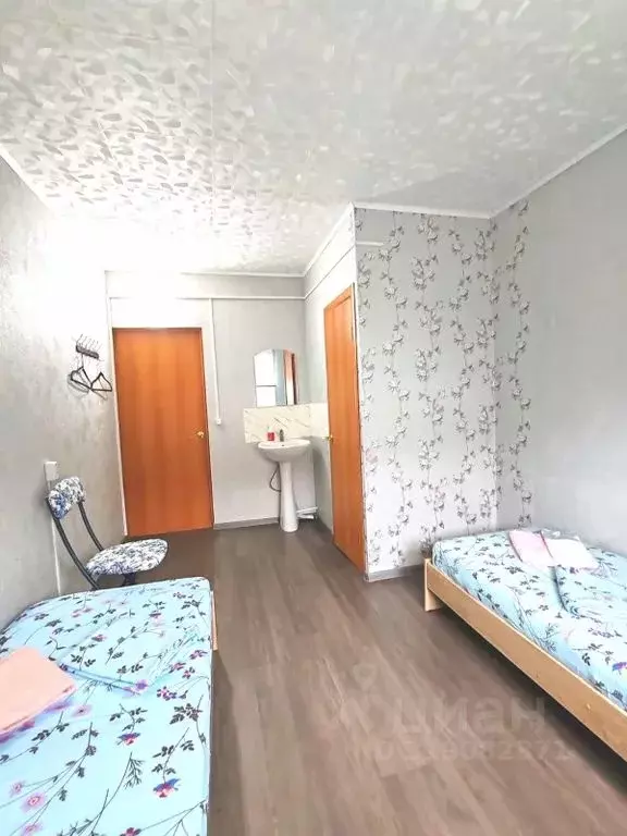 Комната Сахалинская область, Южно-Курильск пгт ул. Спортивная, 3 - Фото 1