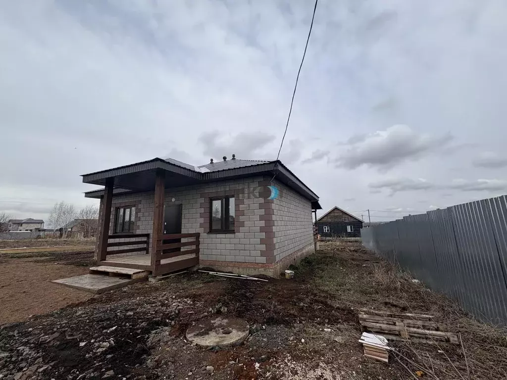 Дом в Башкортостан, Иглинский сельсовет, с. Иглино ул. Енисейская, 5 ... - Фото 1