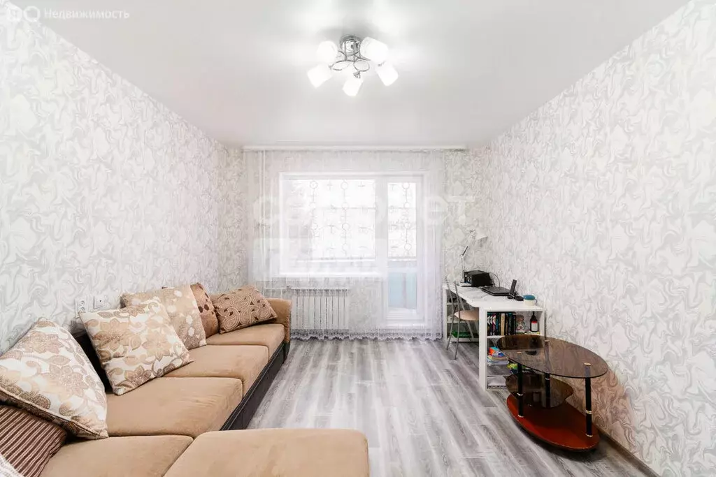 1-комнатная квартира: Омск, улица Дианова, 7 (36.8 м) - Фото 0