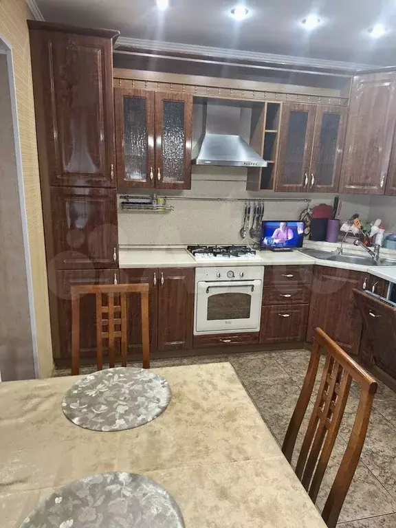 1-к. квартира, 51 м, 6/9 эт. - Фото 0