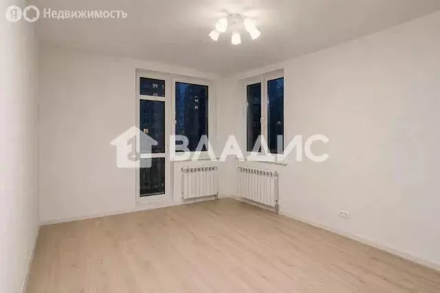 3-комнатная квартира: Москва, Феодосийская улица, 5 (70.9 м) - Фото 2
