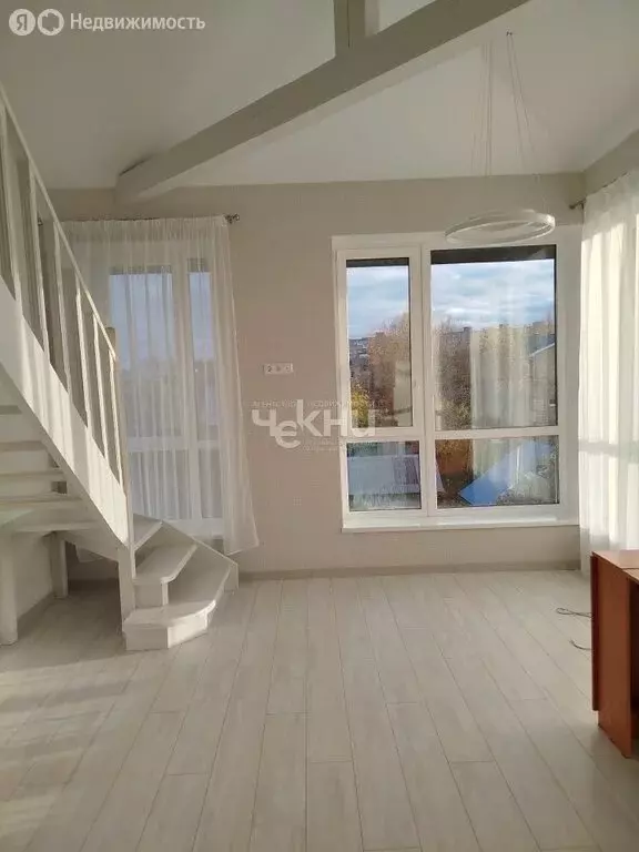3-комнатная квартира: Нижний Новгород, Советский район, микрорайон ... - Фото 0
