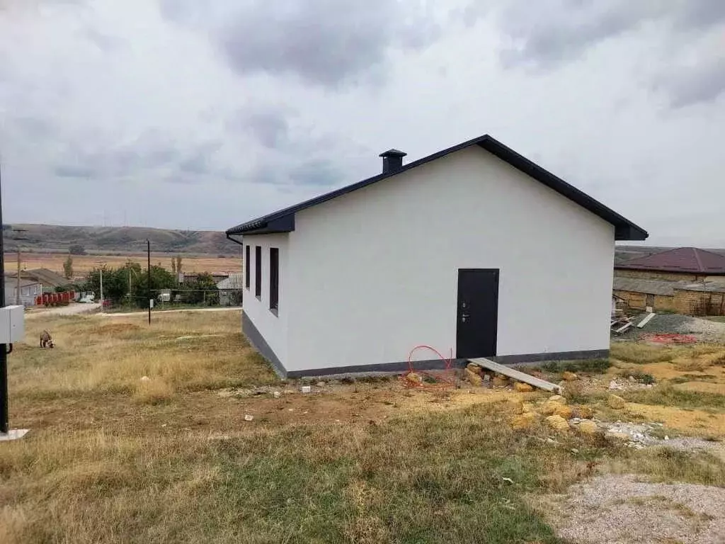 Дом в Крым, Симферопольский район, с. Пожарское ул. Винницкая (85 м) - Фото 2