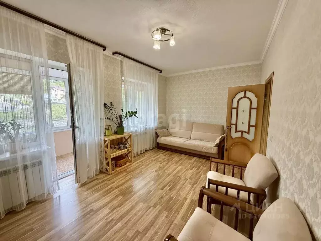 1-к кв. Краснодарский край, Горячий Ключ Зеленая ул., 8Б (36.0 м) - Фото 0