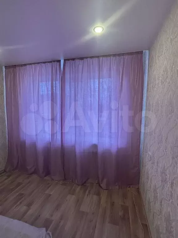 Комната 13 м в 3-к., 1/9 эт. - Фото 1