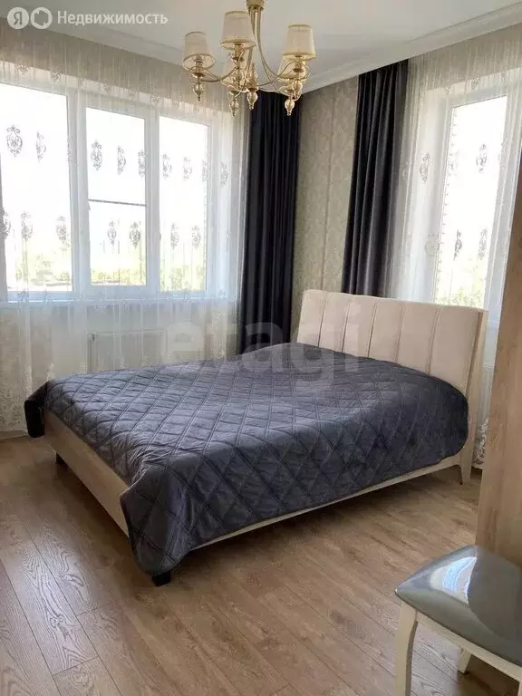 2-комнатная квартира: Владикавказ, проспект Коста, 288А (70 м) - Фото 0