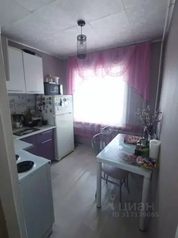 3-к кв. Амурская область, Белогорск ул. 50 лет Комсомола, 5 (55.3 м) - Фото 0