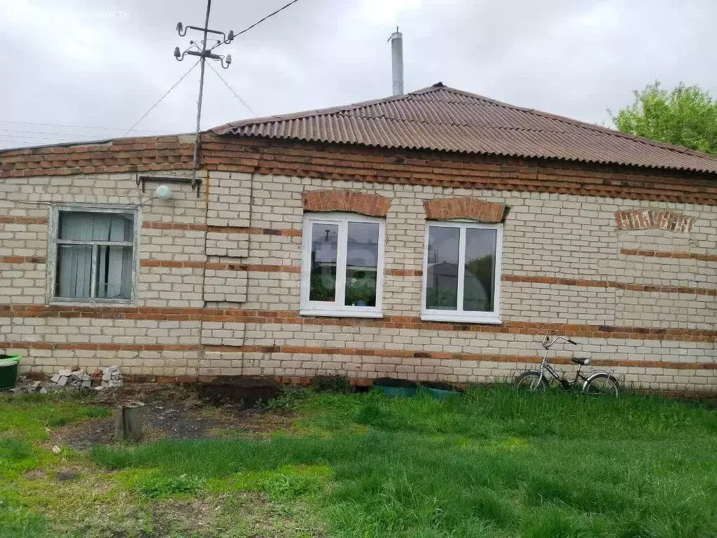 Дом в село Липиха, улица Первых Коммунаров (52 м) - Фото 1