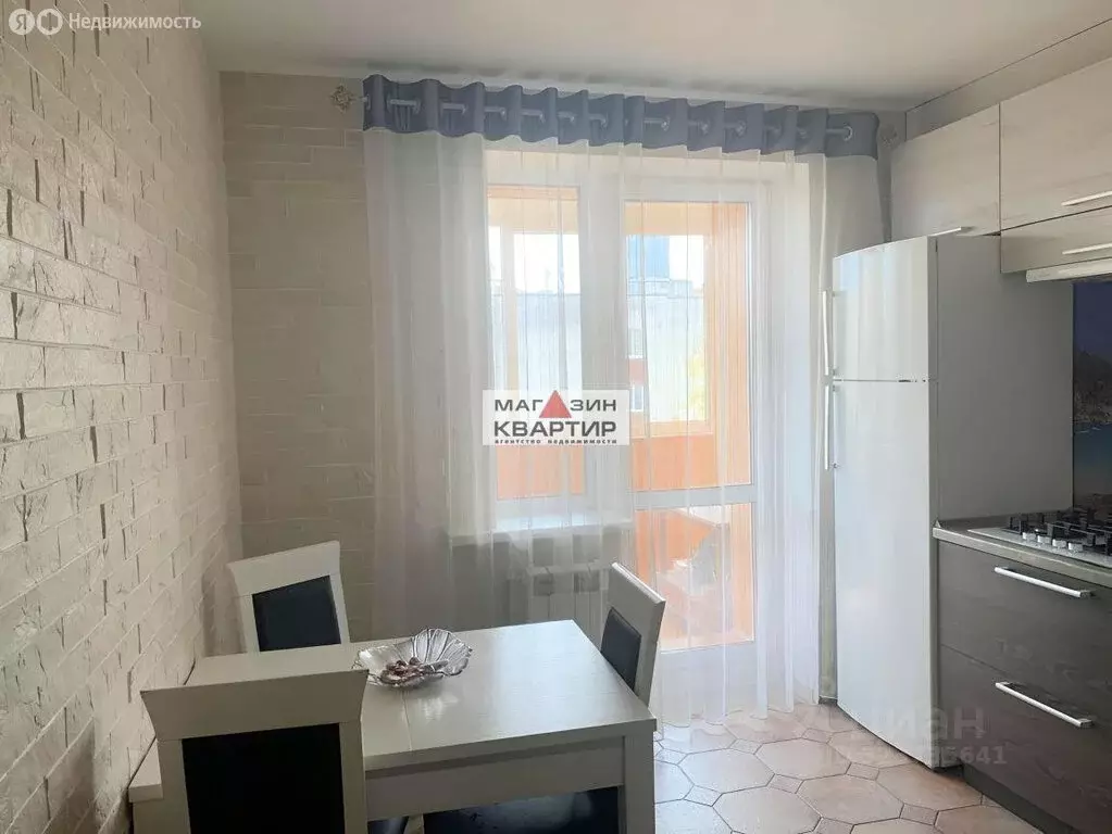 2-комнатная квартира: Смоленск, улица Кирова, 22Д (67 м) - Фото 2