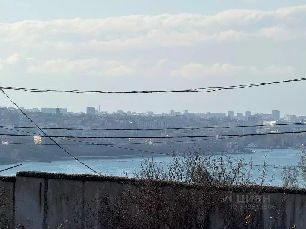 Участок в Севастополь ул. Курчатова, 11 (4.3 сот.) - Фото 1
