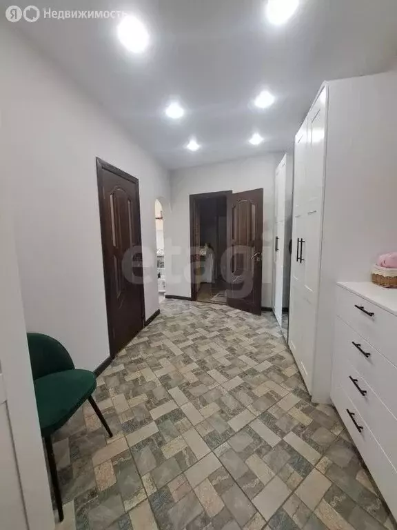 2-комнатная квартира: Псков, Красноармейская улица, 24 (67.4 м) - Фото 2