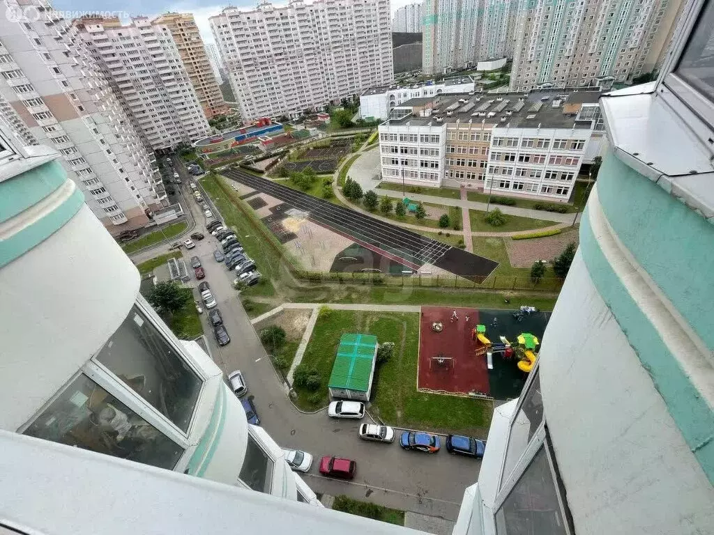 3-комнатная квартира: Москва, Рождественская улица, 18 (76.5 м) - Фото 0