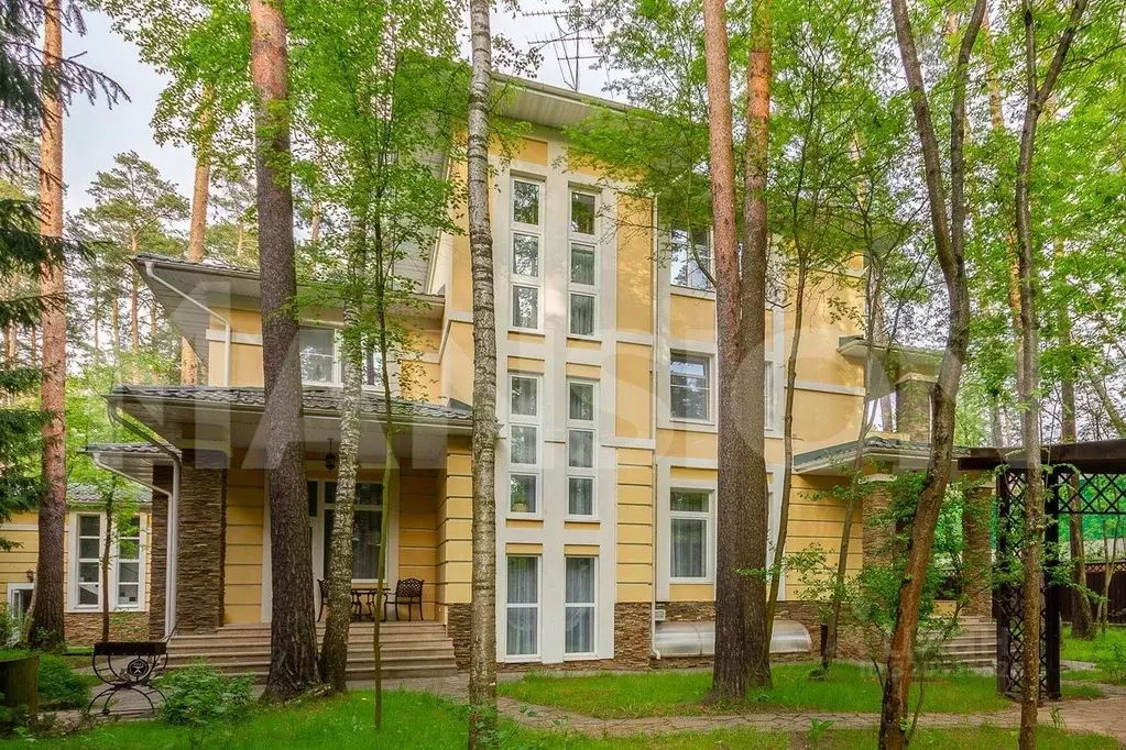 Дом в Московская область, Одинцовский городской округ, пос. Барвиха, ... - Фото 1