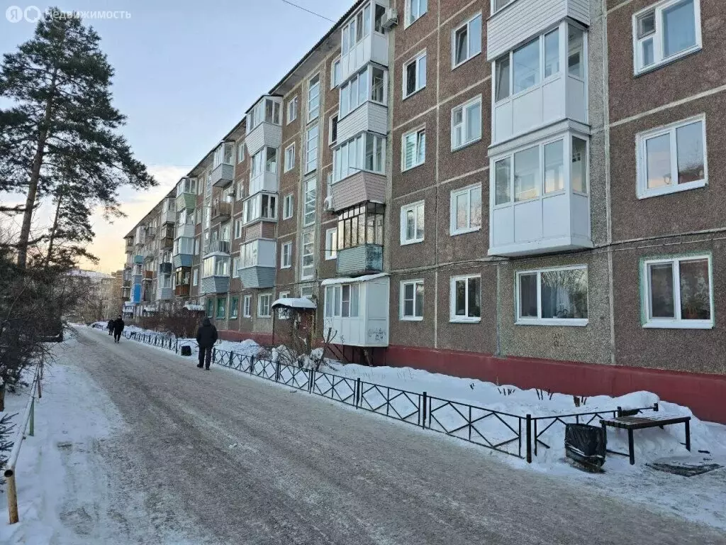 3-комнатная квартира: Омск, 21-я Амурская улица, 24 (58.6 м) - Фото 1