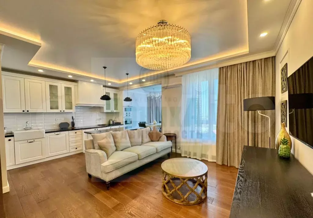 3-к. квартира, 90 м, 17/25 эт. - Фото 0