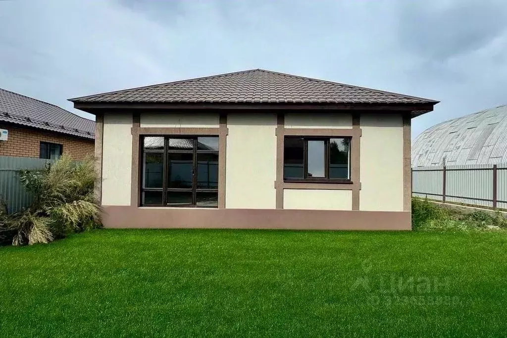 Дом в Оренбургская область, Оренбургский район, Красноуральский ... - Фото 1