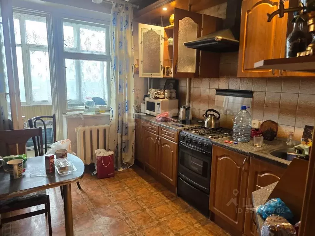 3-к кв. Вологодская область, Череповец ул. Наседкина, 12 (64.6 м) - Фото 0