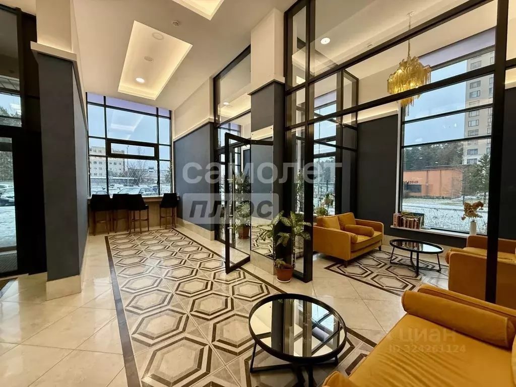 2-к кв. Свердловская область, Екатеринбург ул. Краснолесья, 10/4 (66.9 ... - Фото 1