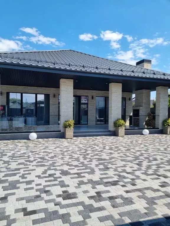 Дом в Ставропольский край, Ставрополь Октябрьская ул., 113 (250 м) - Фото 1