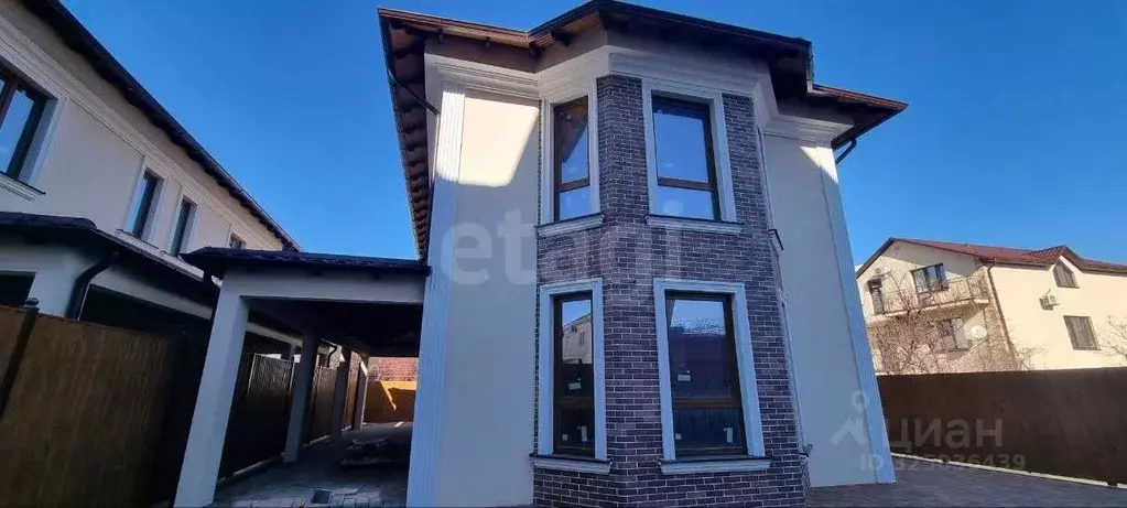 Дом в Краснодарский край, Геленджик городской округ, с. Кабардинка  ... - Фото 1