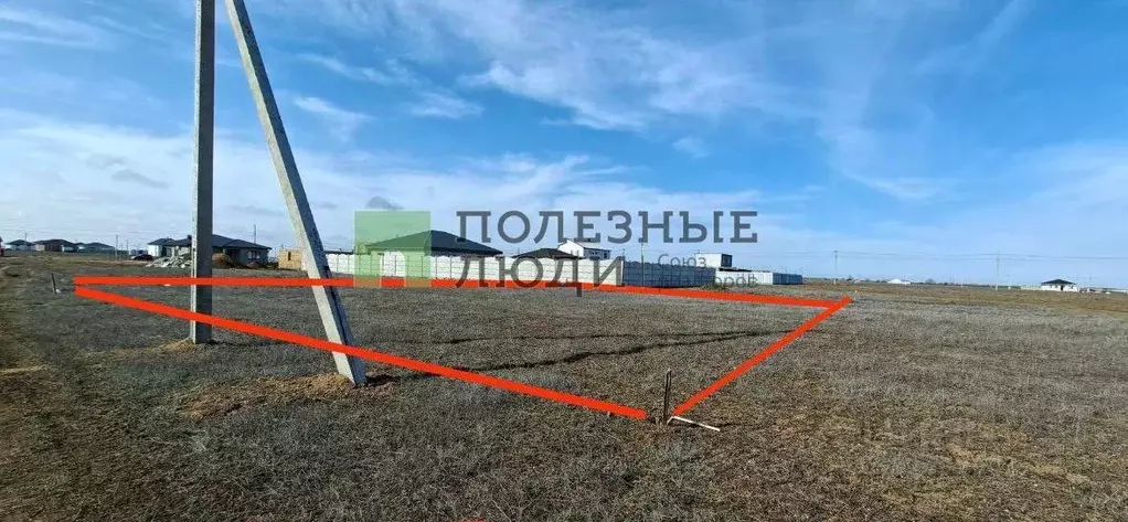 Участок в Крым, Сакский район, с. Уютное ул. Цветочная (6.0 сот.) - Фото 1