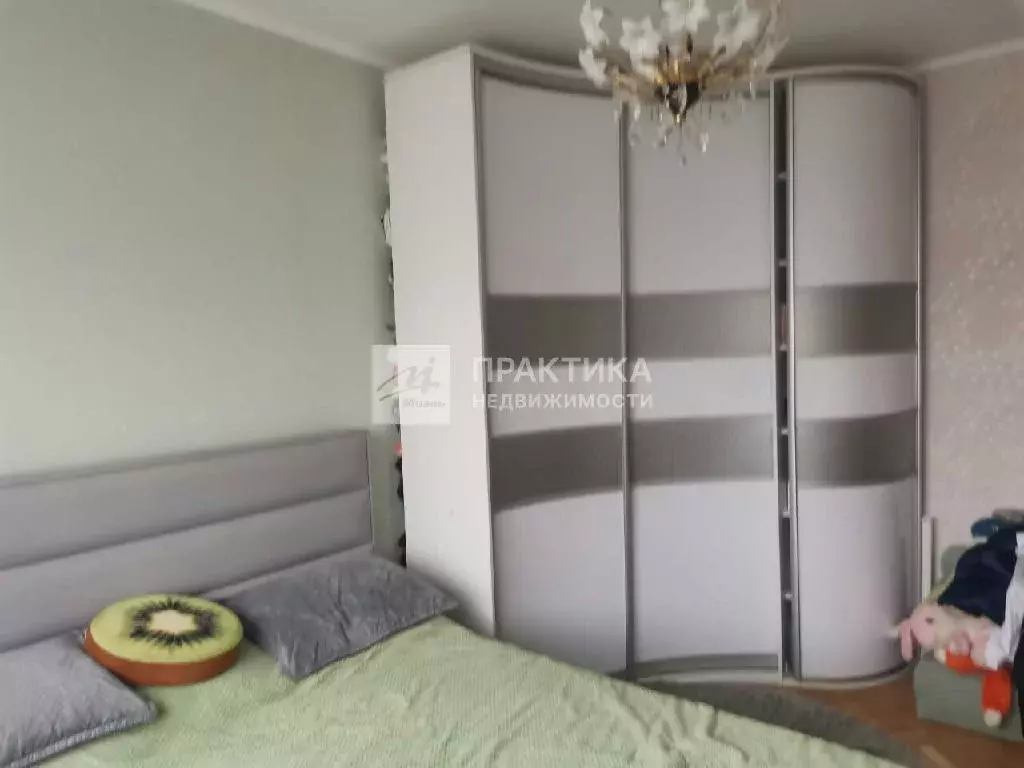 Продается 3-комнатная квартира - Фото 1