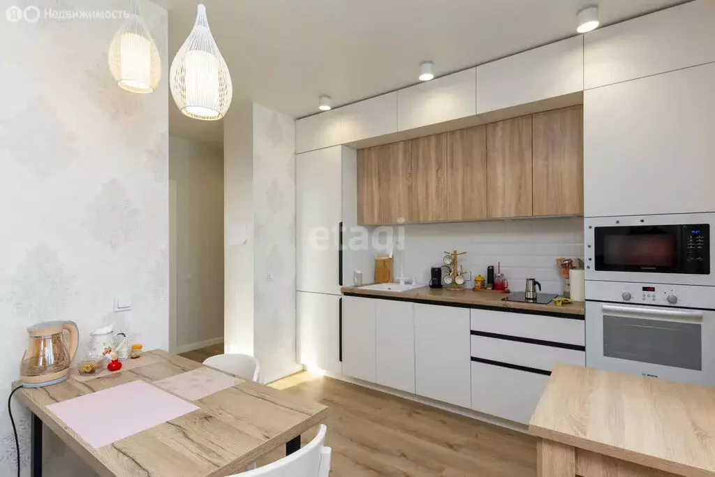 2-комнатная квартира: Тюмень, Алматинская улица, 4 (59 м) - Фото 1