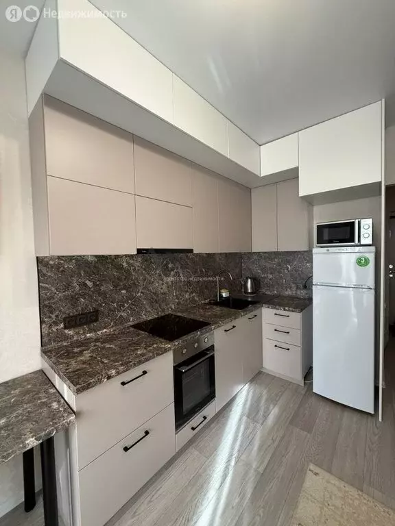 Квартира-студия: Набережные Челны, улица Шамиля Усманова, 18Г (19 м) - Фото 1