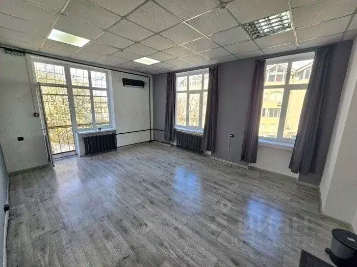 Офис в Севастополь ул. Пожарова, 26В (24 м) - Фото 1