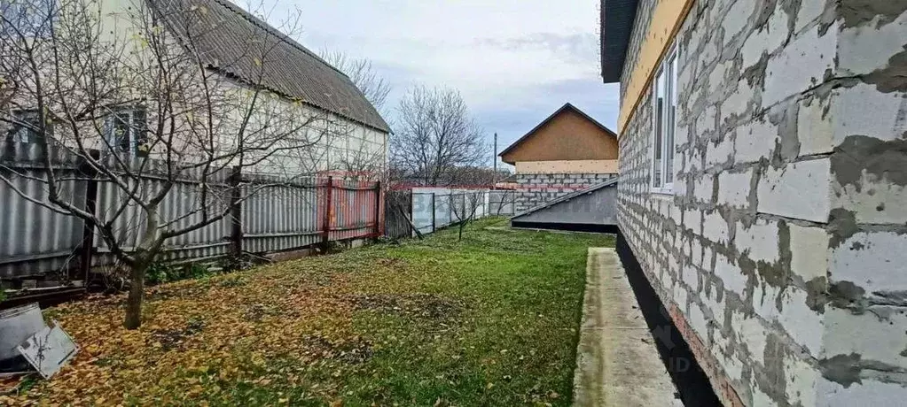 Дом в Белгородская область, Старооскольский городской округ, с. ... - Фото 2