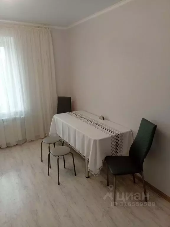 2-к кв. Татарстан, Набережные Челны 78-й комплекс, 1/2 (60.0 м) - Фото 1