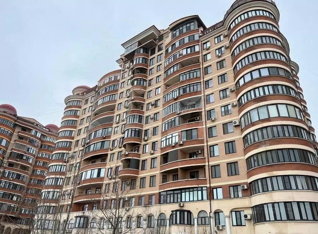 3-к кв. Дагестан, Махачкала ул. Каримова, 16 (150.0 м) - Фото 0