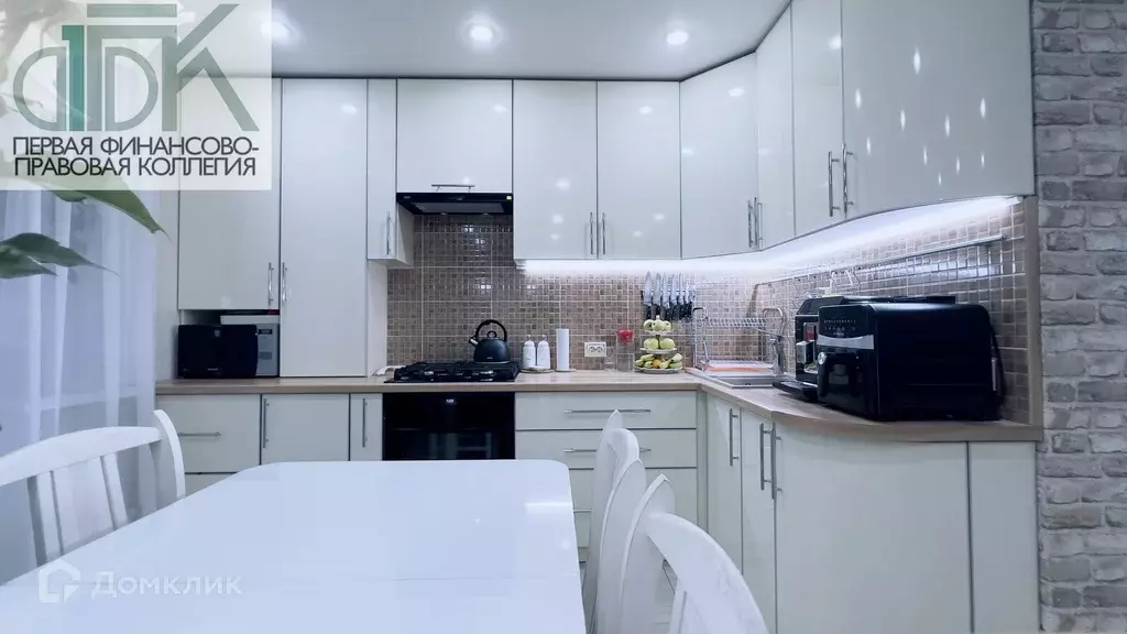 Продаётся 3-к квартира, 65 м - Фото 1