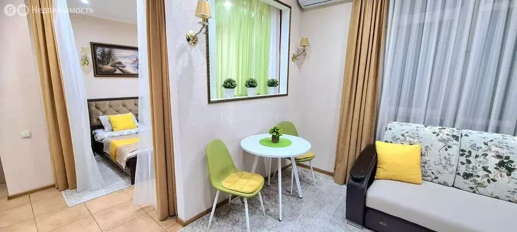 2-комнатная квартира: Севастополь, улица Адмирала Фадеева, 48 (34 м) - Фото 1