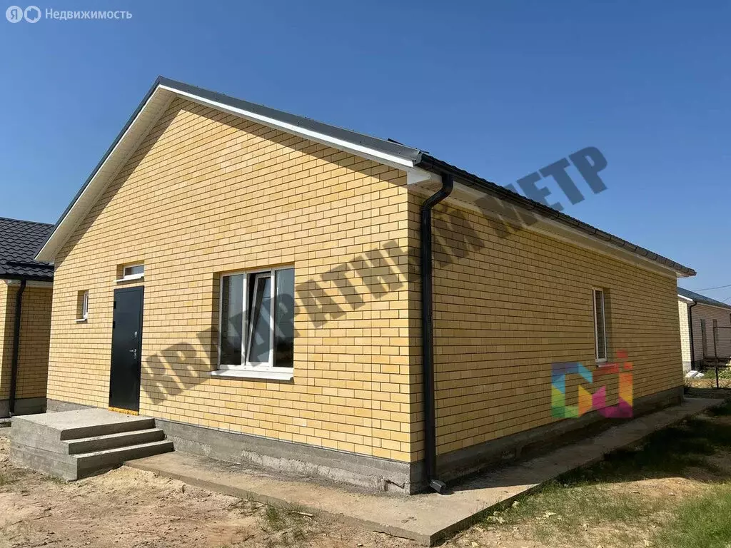 Дом в Элиста, Южный район, улица Шарапова, 48 (100 м) - Фото 0