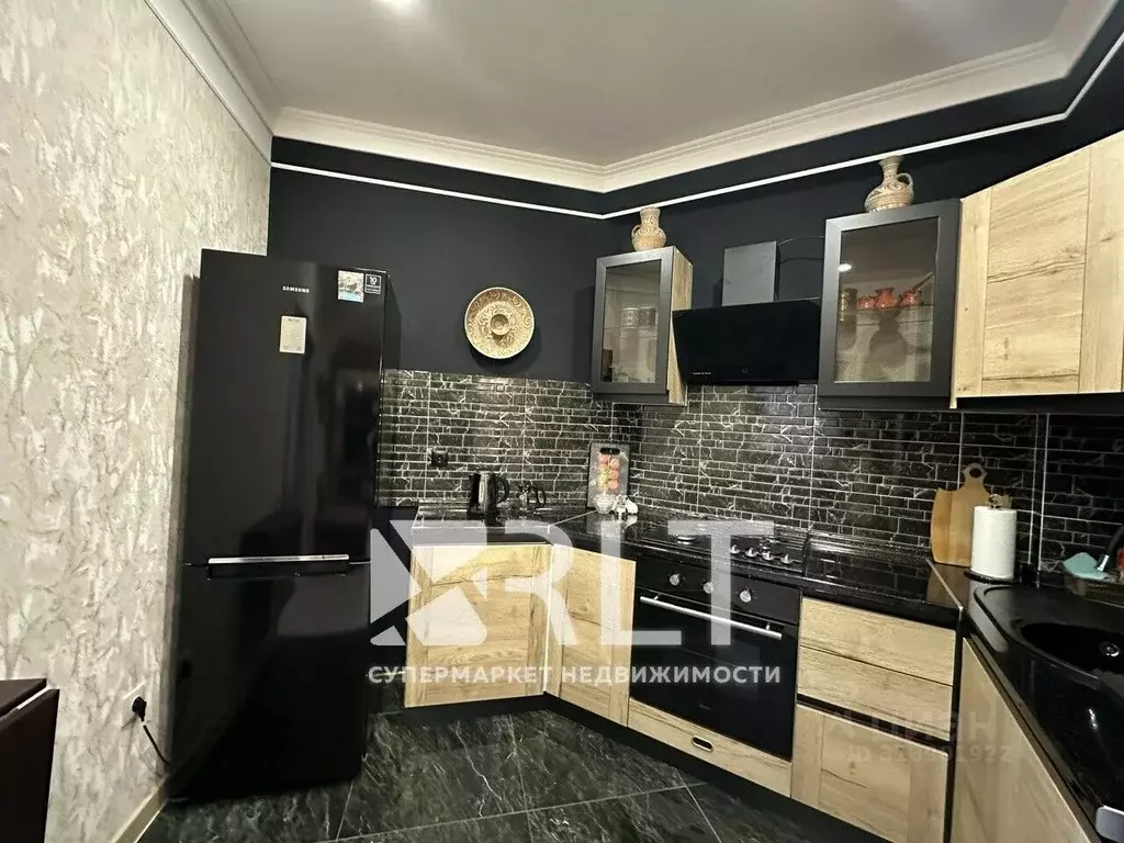 2-к кв. Дагестан, Махачкала ул. Бейбулатова, 15Ак1 (70.0 м) - Фото 1