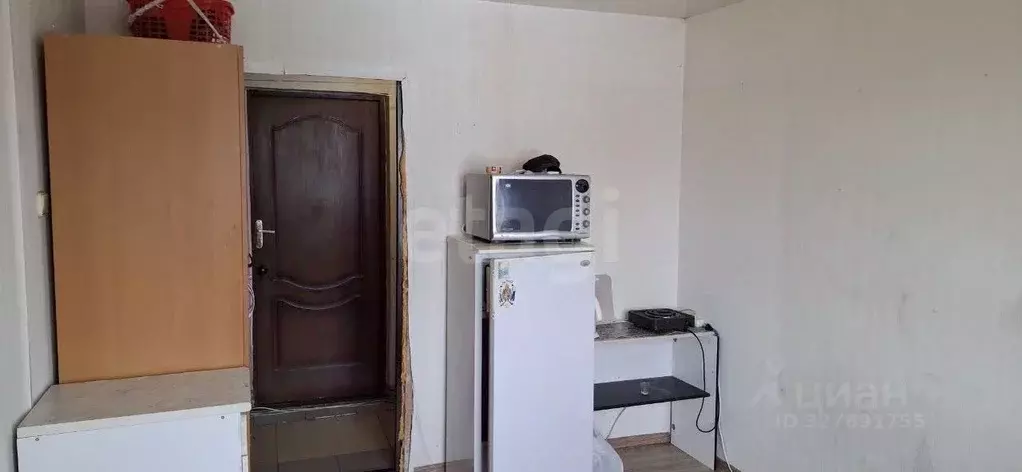 Комната Свердловская область, Екатеринбург ул. Сулимова, 31 (11.0 м) - Фото 1