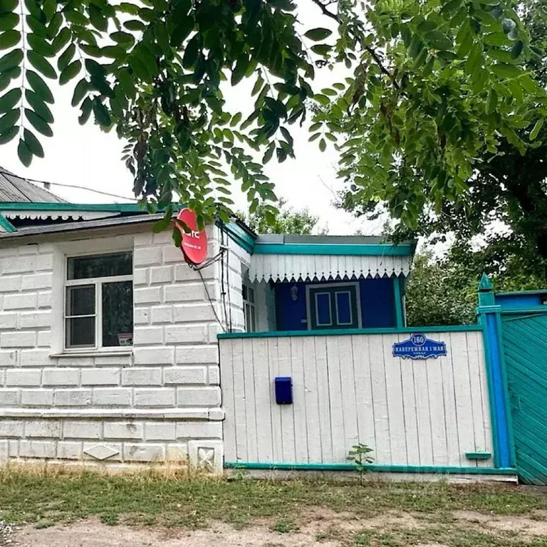 Дом в Астраханская область, Камызякский район, с. Раздор Набережная 1 ... - Фото 1