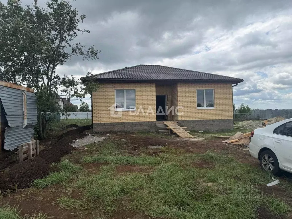 Дом в Белгородская область, Корочанский район, Мелиховское с/пос, с. ... - Фото 2