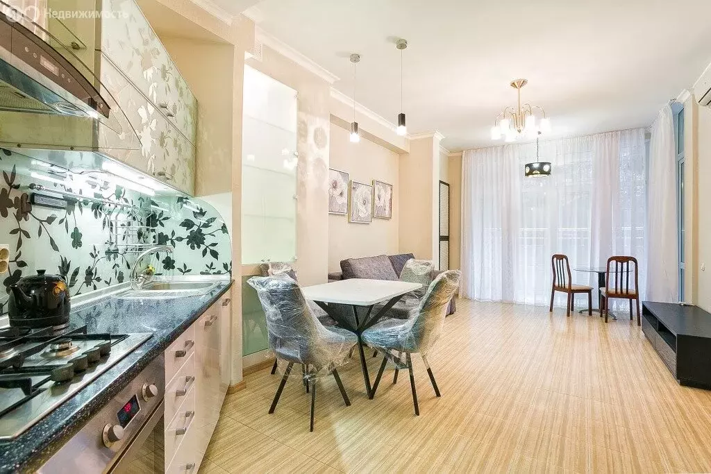 3-комнатная квартира: Ялта, улица Володарского, 11А (97 м) - Фото 1