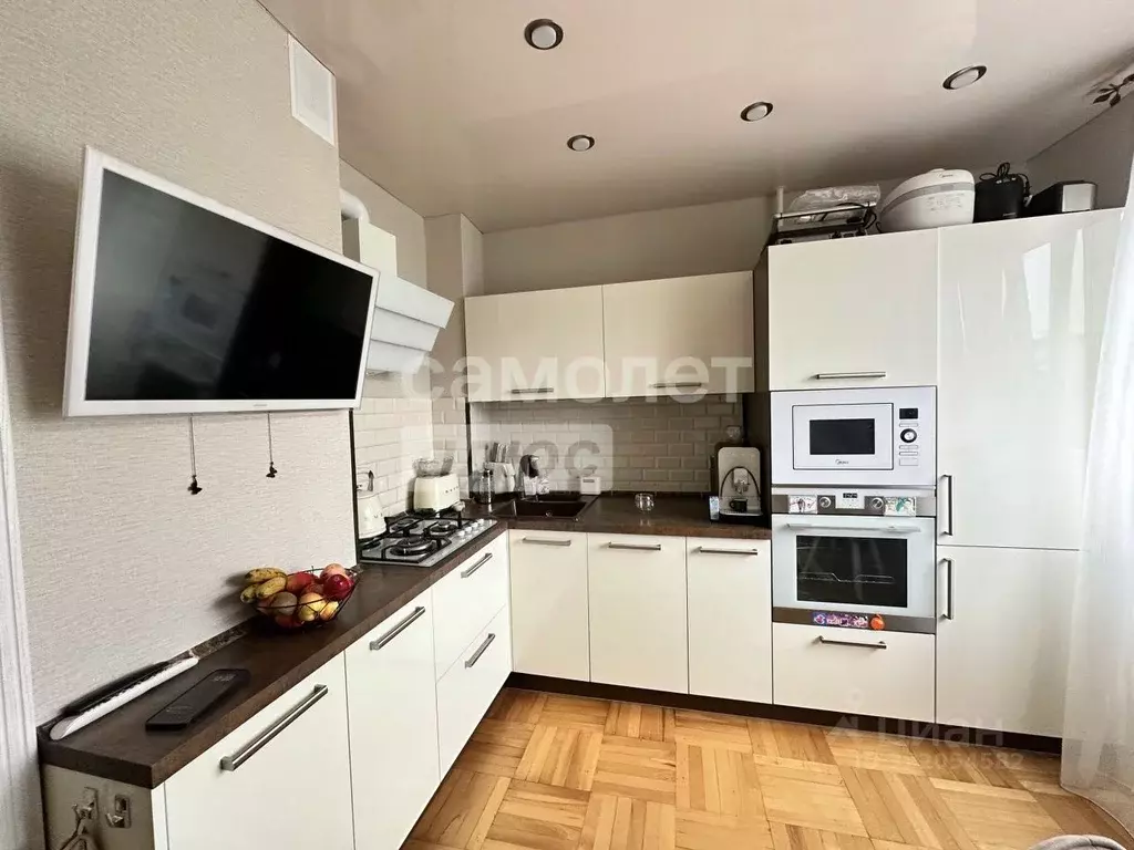 3-к кв. Курская область, Курск Студенческая ул., 18 (73.0 м) - Фото 1