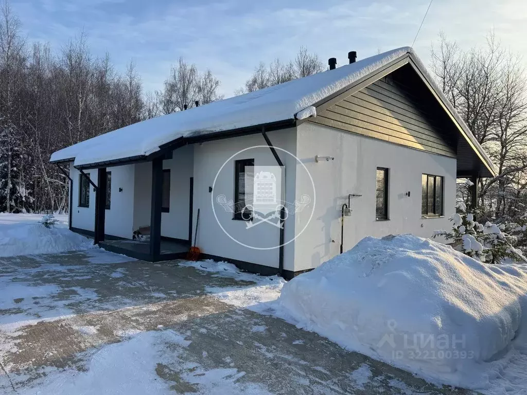 Коттедж в Калужская область, Совхоз Боровский с/пос, д. Комлево ул. ... - Фото 1