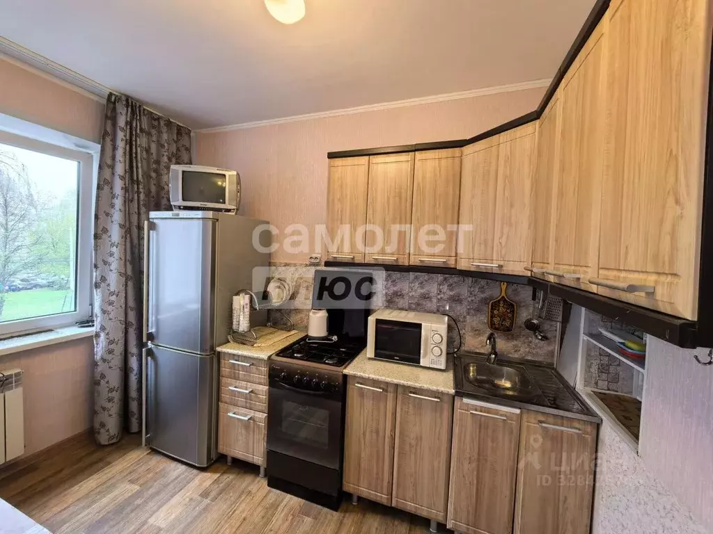 3-к кв. Курская область, Курск просп. Хрущева, 35 (72.0 м) - Фото 1