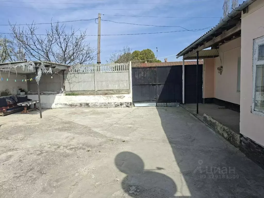 Дом в Крым, Кировский район, Старый Крым городское поселение ул. ... - Фото 1