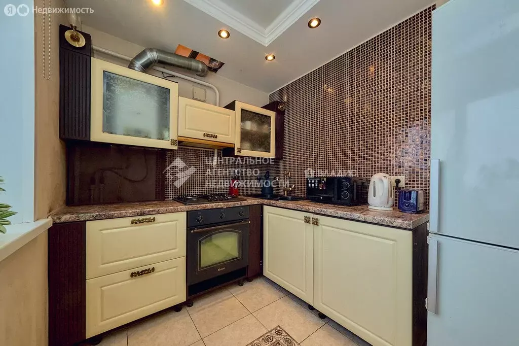 3-комнатная квартира: Рязань, улица Халтурина, 1А (63.9 м) - Фото 2