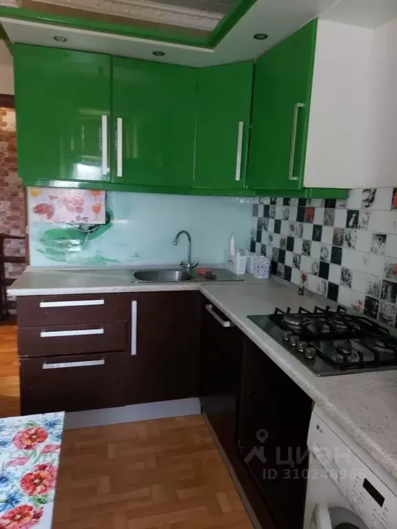 3-к кв. Курская область, Курск просп. Кулакова, 5 (61.0 м) - Фото 2