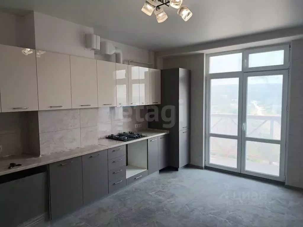 2-к кв. Крым, Симферополь ул. Балаклавская (75.0 м) - Фото 1