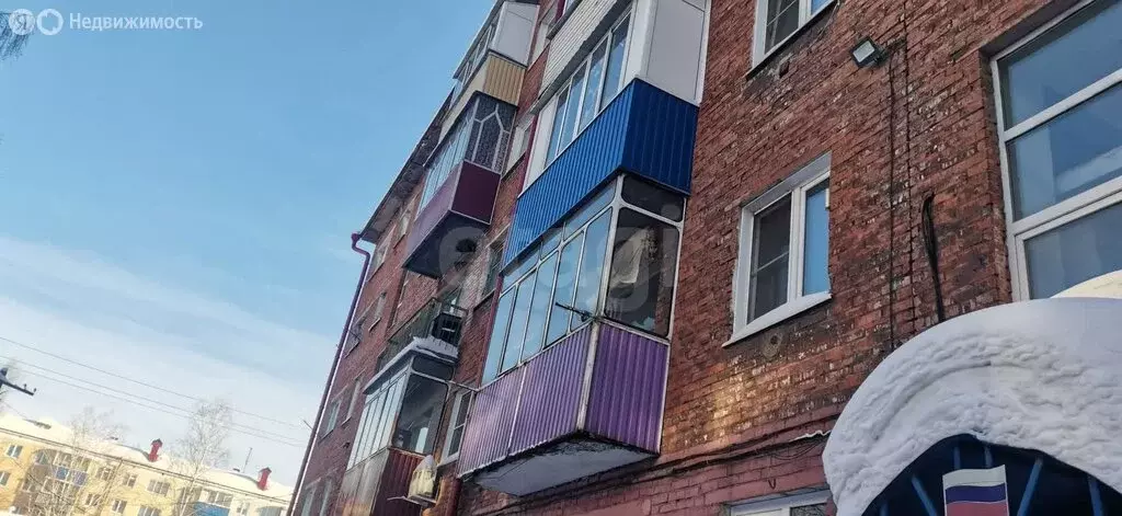 3-комнатная квартира: Междуреченск, проспект 50 лет Комсомола, 32 ... - Фото 1